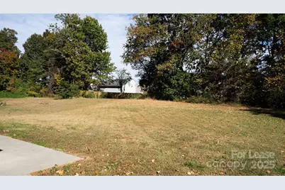 2219 Heather Glen Lane, Charlotte, NC 28208 - Photo 3