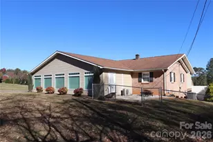 3041 Heffner Pl, Hudson, NC 28638 - Photo 3