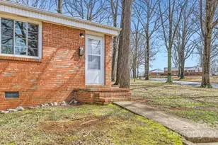 3210 Marlborough Rd, Charlotte, NC 28208 - Photo 13