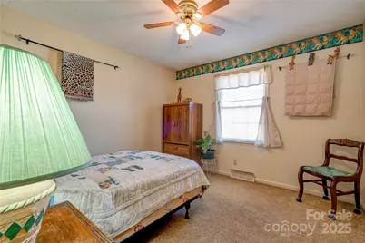 914 Parkwood Road, Shelby, NC 28150 - Photo 15