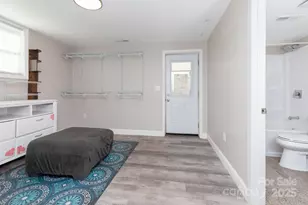 1226 Pinebrook Cir, Hendersonville, NC 28739 - Photo 19