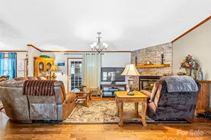 422 Battle Creek Rd, Horse Shoe, NC 28742 - Photo 15