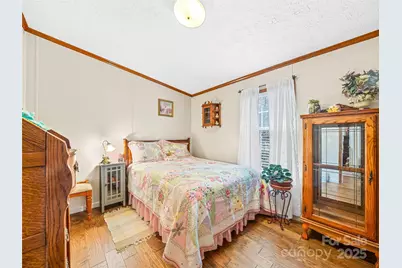 422 Battle Creek Road, Horse Shoe, NC 28742 - Photo 25