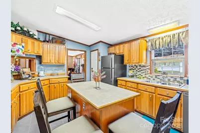 422 Battle Creek Road, Horse Shoe, NC 28742 - Photo 21