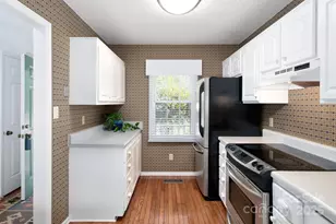 38 Wildwood Ave, Asheville, NC 28804 - Photo 9