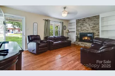 1059 Fairway Drive, Newton, NC 28658 - Photo 5