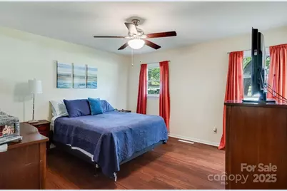 1059 Fairway Drive, Newton, NC 28658 - Photo 17