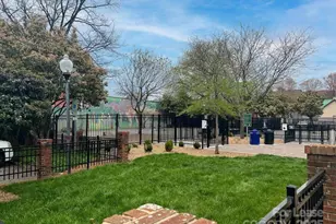 406 W 9th St, Charlotte, NC 28202 - Photo 15