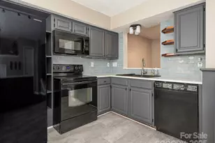 9633 Green Gable Ct, Charlotte, NC 28270 - Photo 3