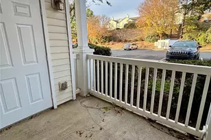 11242 Hyde Pointe Ct, Charlotte, NC 28262 - Photo 9