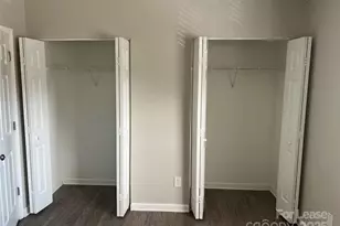 6075 Cougar Ln, Charlotte, NC 28269 - Photo 13