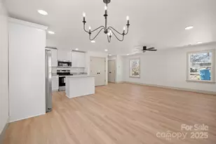 503 W 12th St, Newton, NC 28658 - Photo 11