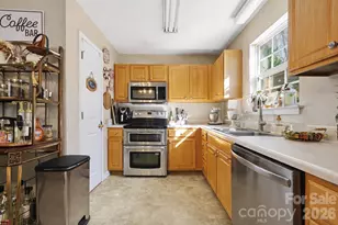 2743 Stockwood Dr, Gastonia, NC 28056 - Photo 3