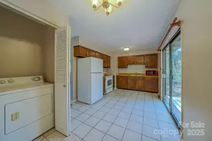 43 Lancelot Ln, Asheville, NC 28806 - Photo 9