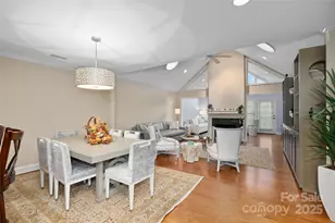 54 Lake Pointe Cir, Hendersonville, NC 28792 - Photo 5