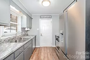 708 Noles Dr, Mount Holly, NC 28120 - Photo 5