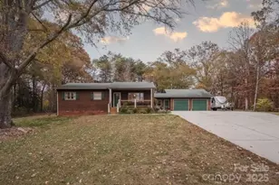 2174 Lynmore Dr, Sherrills Ford, NC 28673 - Photo 1