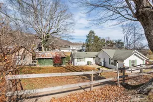 396 Will Hyatt Rd, Waynesville, NC 28786 - Photo 15