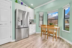 121 Cimarron Dr, Asheville, NC 28803 - Photo 9