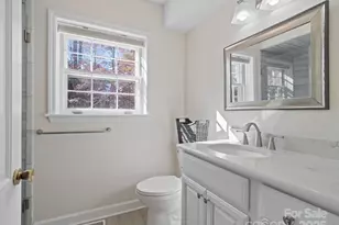 2111 Sagamore Rd, Charlotte, NC 28209 - Photo 37