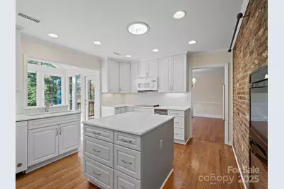 2111 Sagamore Road, Charlotte, NC 28209 - Photo 11