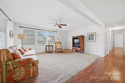 1922 30th Street NE, Hickory, NC 28601 - Photo 3