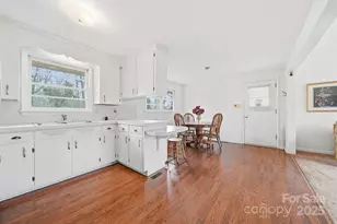 1922 30th St NE, Hickory, NC 28601 - Photo 9