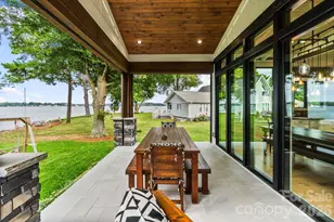 8250 Peninsula Ln, Sherrills Ford, NC 28673 - Photo 31