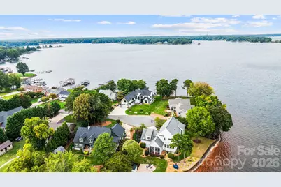 8250 Peninsula Lane, Sherrills Ford, NC 28673 - Photo 37