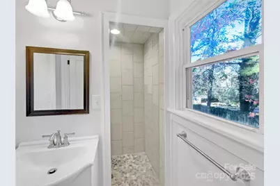 252 N Patterson Street, Statesville, NC 28677 - Photo 13