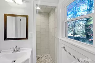 252 N Patterson St, Statesville, NC 28677 - Photo 13