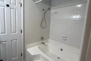 3218 Selwyn Farms Ln, Charlotte, NC 28209 - Photo 9