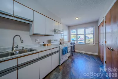 43 Hollybrook Drive, Asheville, NC 28803 - Photo 23