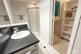 1323 Queens Rd, Charlotte, NC 28207 - Photo 21