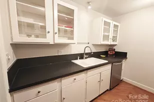 1323 Queens Rd, Charlotte, NC 28207 - Photo 7