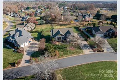 2616 Nicklaus Court NE, Conover, NC 28613 - Photo 3