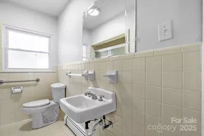 313 17th Street NW, Hickory, NC 28601 - Photo 15