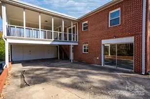 313 17th St NW, Hickory, NC 28601 - Photo 39