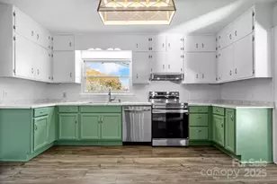 313 17th St NW, Hickory, NC 28601 - Photo 11