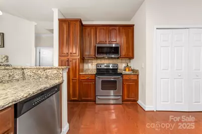 10100 Dominion Village Drive, Charlotte, NC 28269 - Photo 9