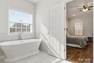 3211 Oakdale Rd, Charlotte, NC 28216 - Photo 25