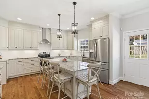 3211 Oakdale Rd, Charlotte, NC 28216 - Photo 9