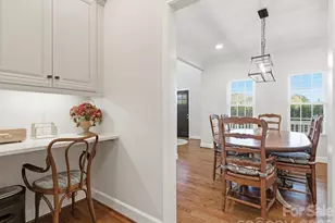 3211 Oakdale Rd, Charlotte, NC 28216 - Photo 11