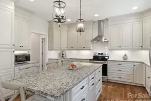 3211 Oakdale Rd, Charlotte, NC 28216 - Photo 13