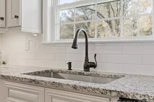 3211 Oakdale Rd, Charlotte, NC 28216 - Photo 19