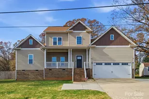 3211 Oakdale Rd, Charlotte, NC 28216 - Photo 1