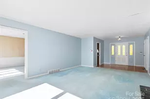 110 Yardley Ct, Hendersonville, NC 28739 - Photo 7