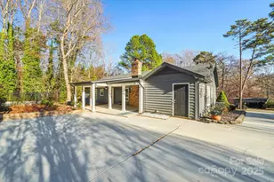 9401 Elvis Dr, Charlotte, NC 28215 - Photo 43