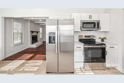 9401 Elvis Drive, Charlotte, NC 28215 - Photo 13