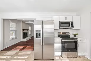 9401 Elvis Dr, Charlotte, NC 28215 - Photo 13